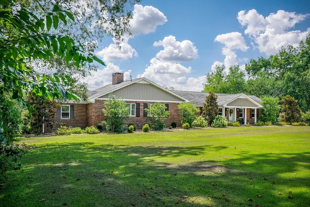 $659,900 | 760 Lakeland Drive, McMinnville, TN 37110