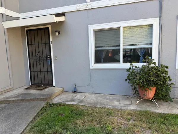 $240,000 | 5820 Shadow Creek Drive, Unit 3, Sacramento, CA 95841
