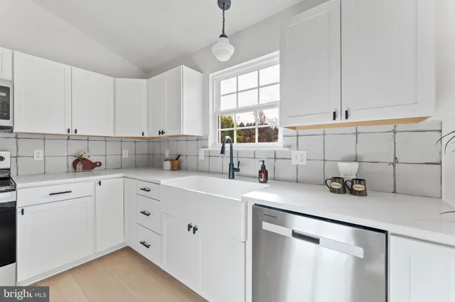 $465,000 | 111 Fairway Drive, Louisa, VA 23093