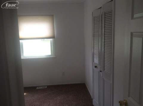 7412 Sharp Road Swartz Creek, MI 48473 - Photo 14 of 15 20398832-13.JPG