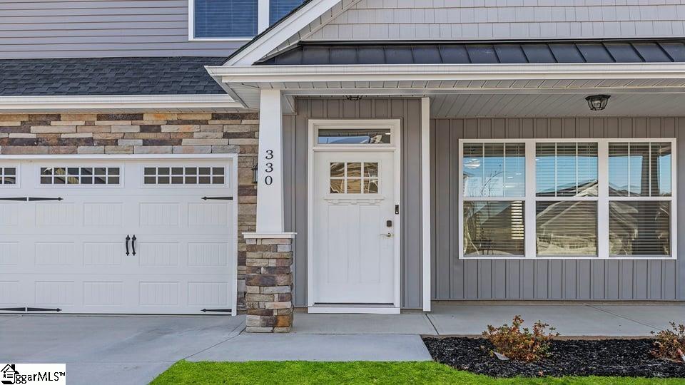 330 River Trce Loop Simpsonville, SC 29680 - Photo 2 of 32