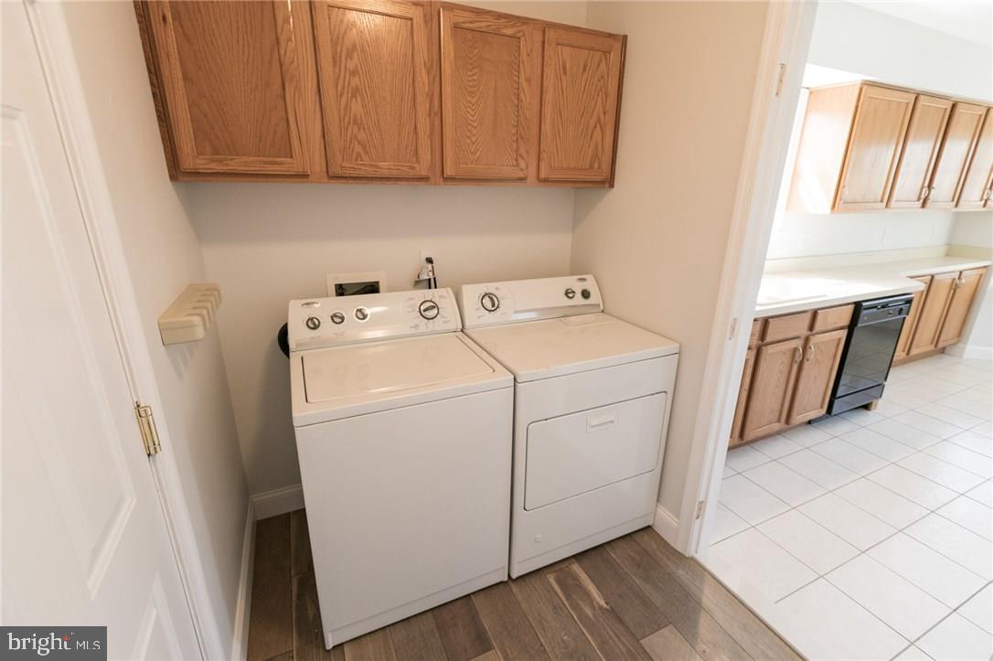 196 Compass Road Manahawkin, NJ 08050 - Photo 14 of 34