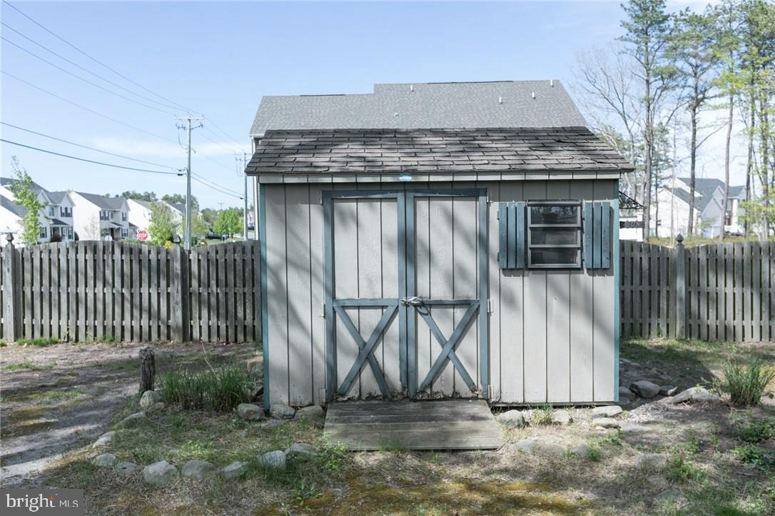 196 Compass Road Manahawkin, NJ 08050 - Photo 26 of 34