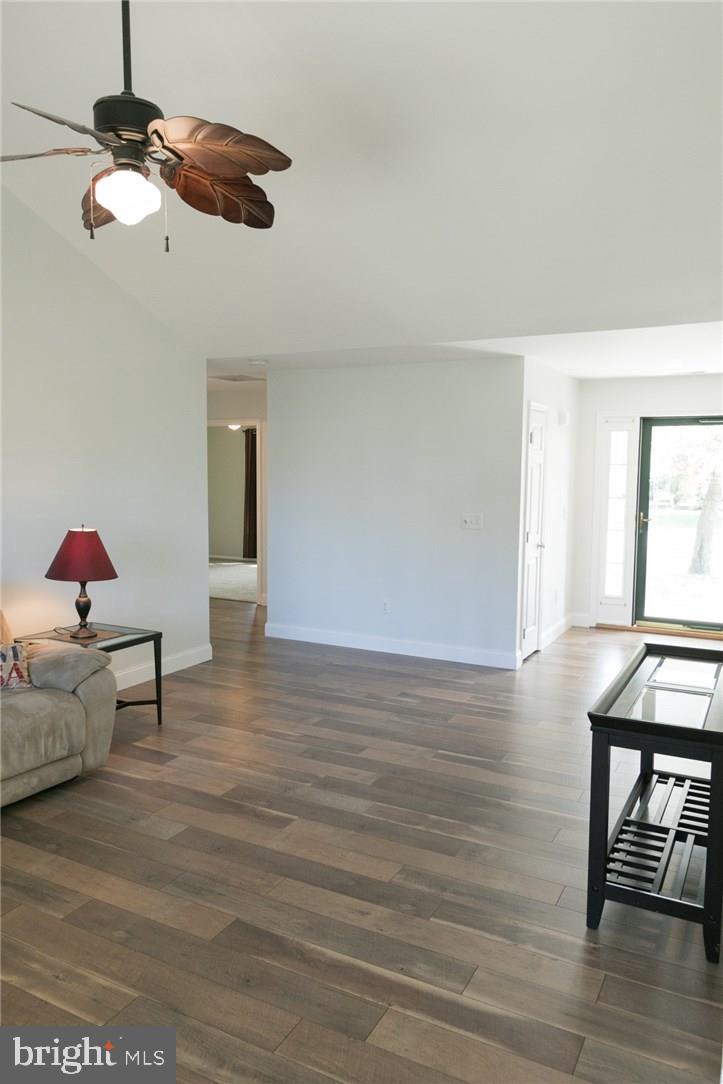 196 Compass Road Manahawkin, NJ 08050 - Photo 5 of 34