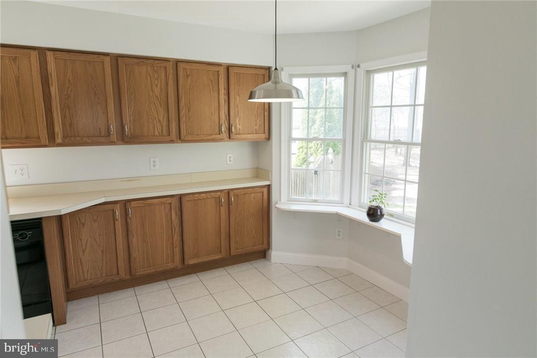 196 Compass Road Manahawkin, NJ 08050 - Photo 8 of 34