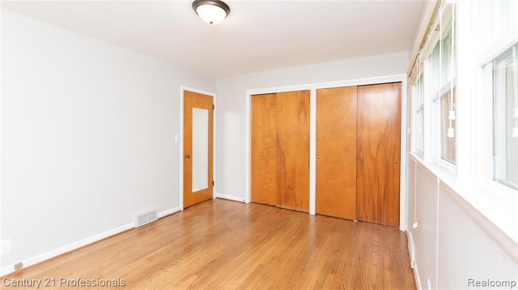 2401 Derby Road Troy, MI 48084 - Photo 21 of 25