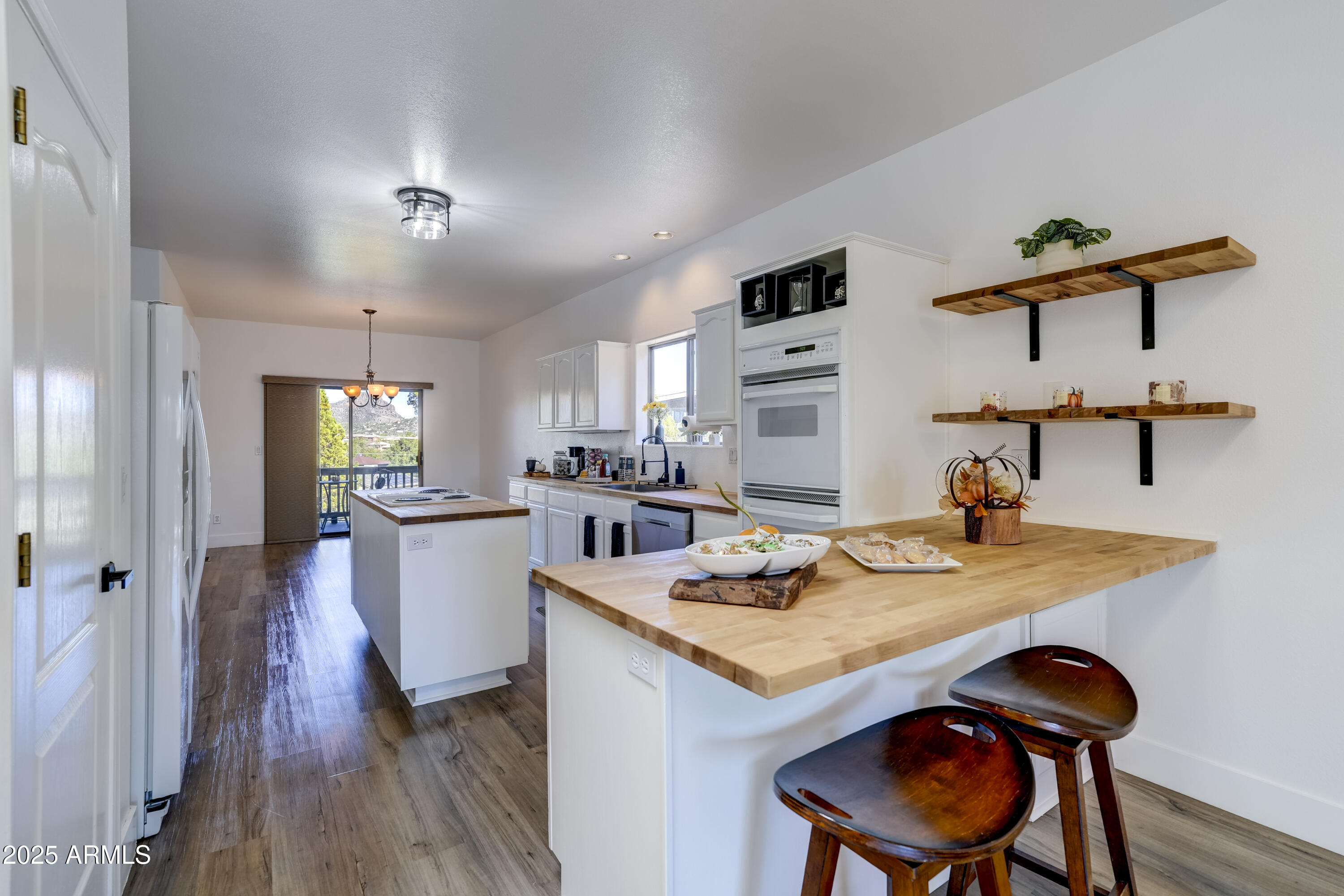 1483 Copper Basin Road Prescott, AZ 86303 - Photo 7 of 40 Kitchen