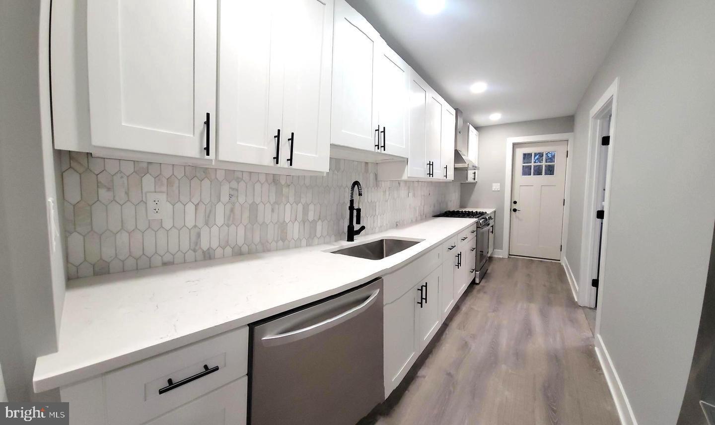 602 Paxon Hollow Road Broomall, PA 19008 - Photo 6 of 18