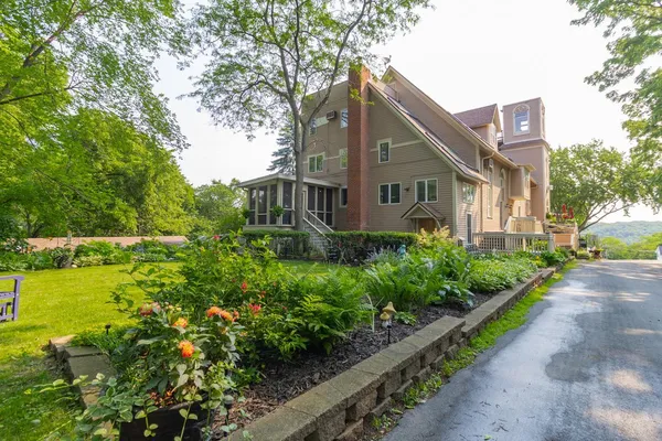 $599,900 | 240 Oak Street West, Unit 240, Stillwater, MN 55082