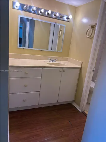 $139,000 | 1301 Northeast Miami Gardens Drive, Unit 813W, Miami, FL 33179