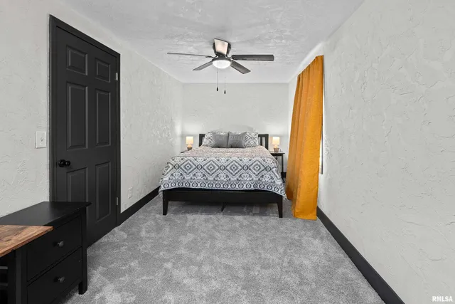 $555,000 | 2400 24th Street, Rock Island, IL 61201