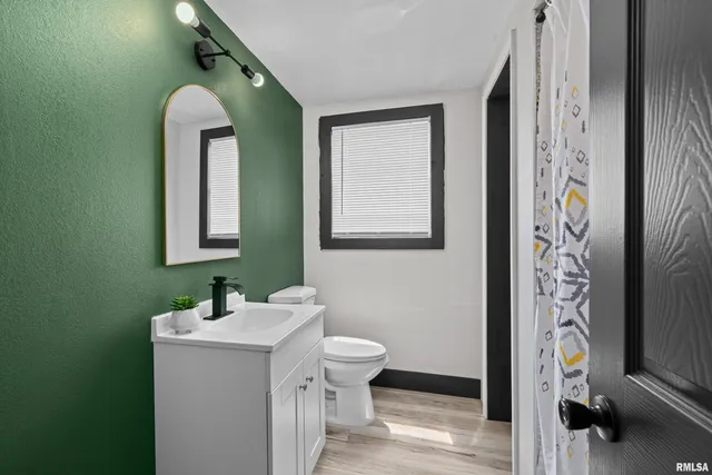 $555,000 | 2400 24th Street, Rock Island, IL 61201