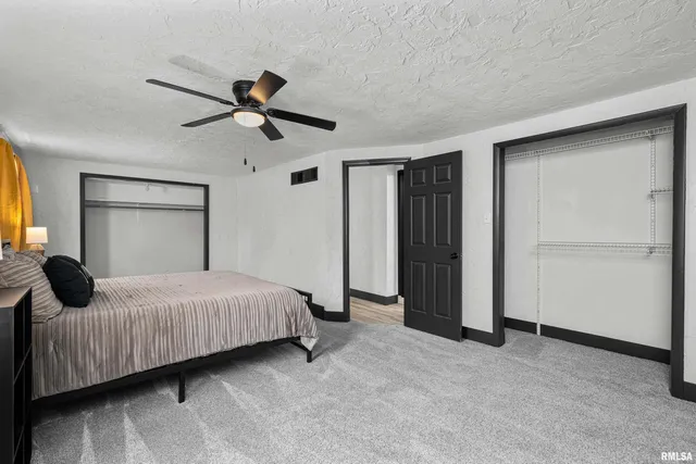 $555,000 | 2400 24th Street, Rock Island, IL 61201