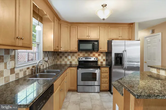 $499,900 | 275 Gap Road, Linden, VA 22642