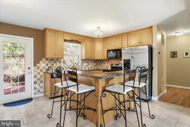 $499,900 | 275 Gap Road, Linden, VA 22642