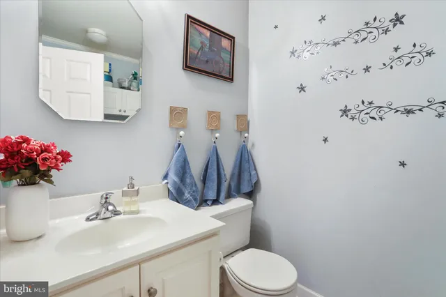 $499,900 | 275 Gap Road, Linden, VA 22642