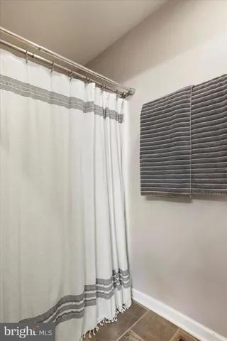 $499,900 | 275 Gap Road, Linden, VA 22642