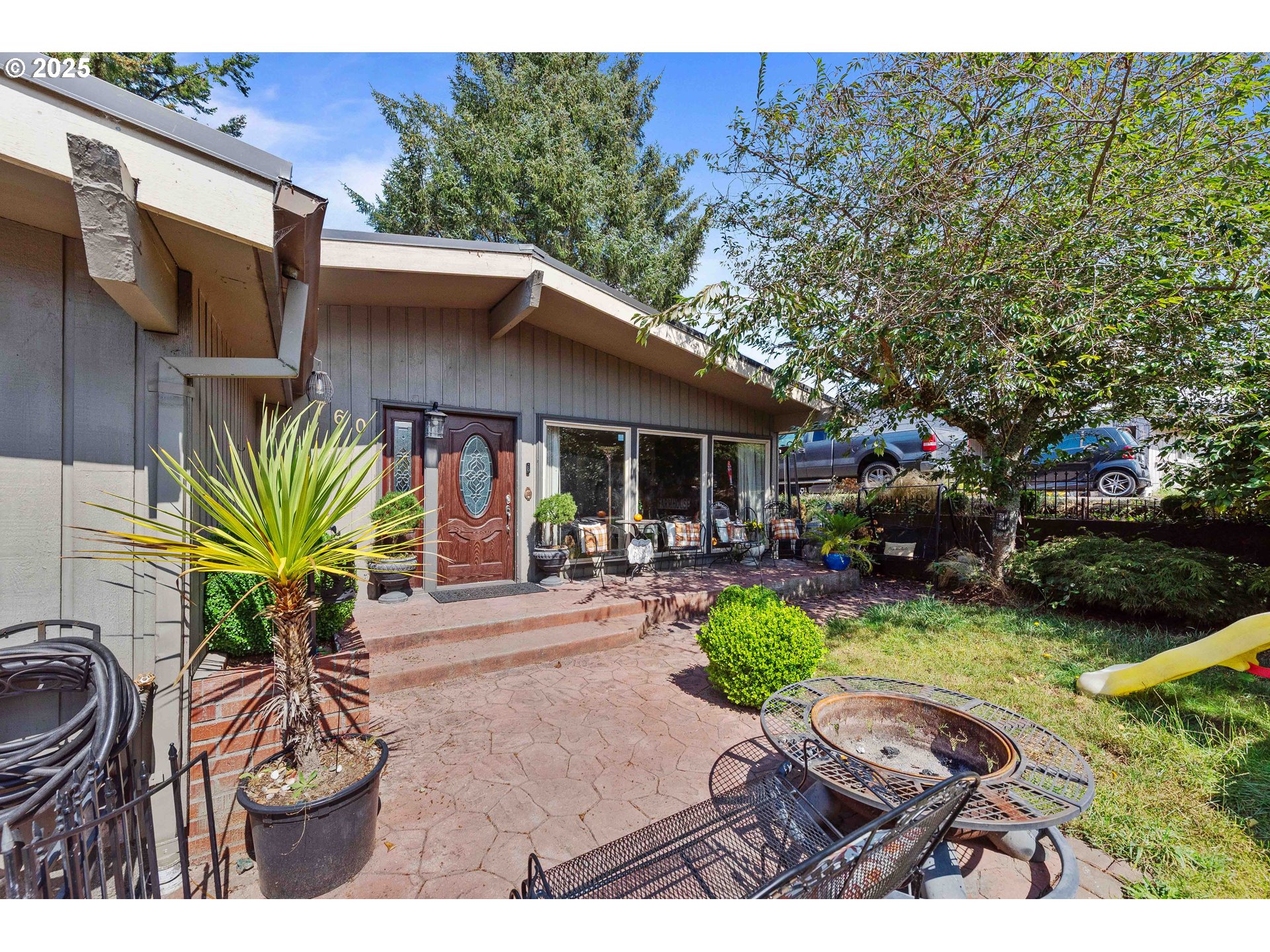 760 O'Connell Street North Bend, OR 97459 - Photo 1 of 35