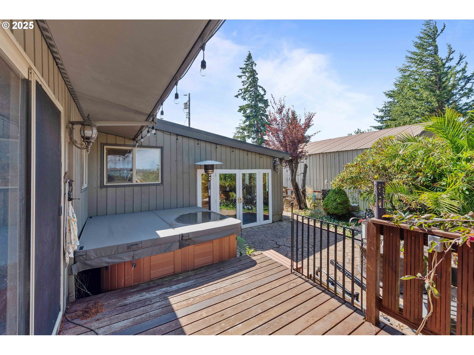 760 O'Connell Street North Bend, OR 97459 - Photo 25 of 35