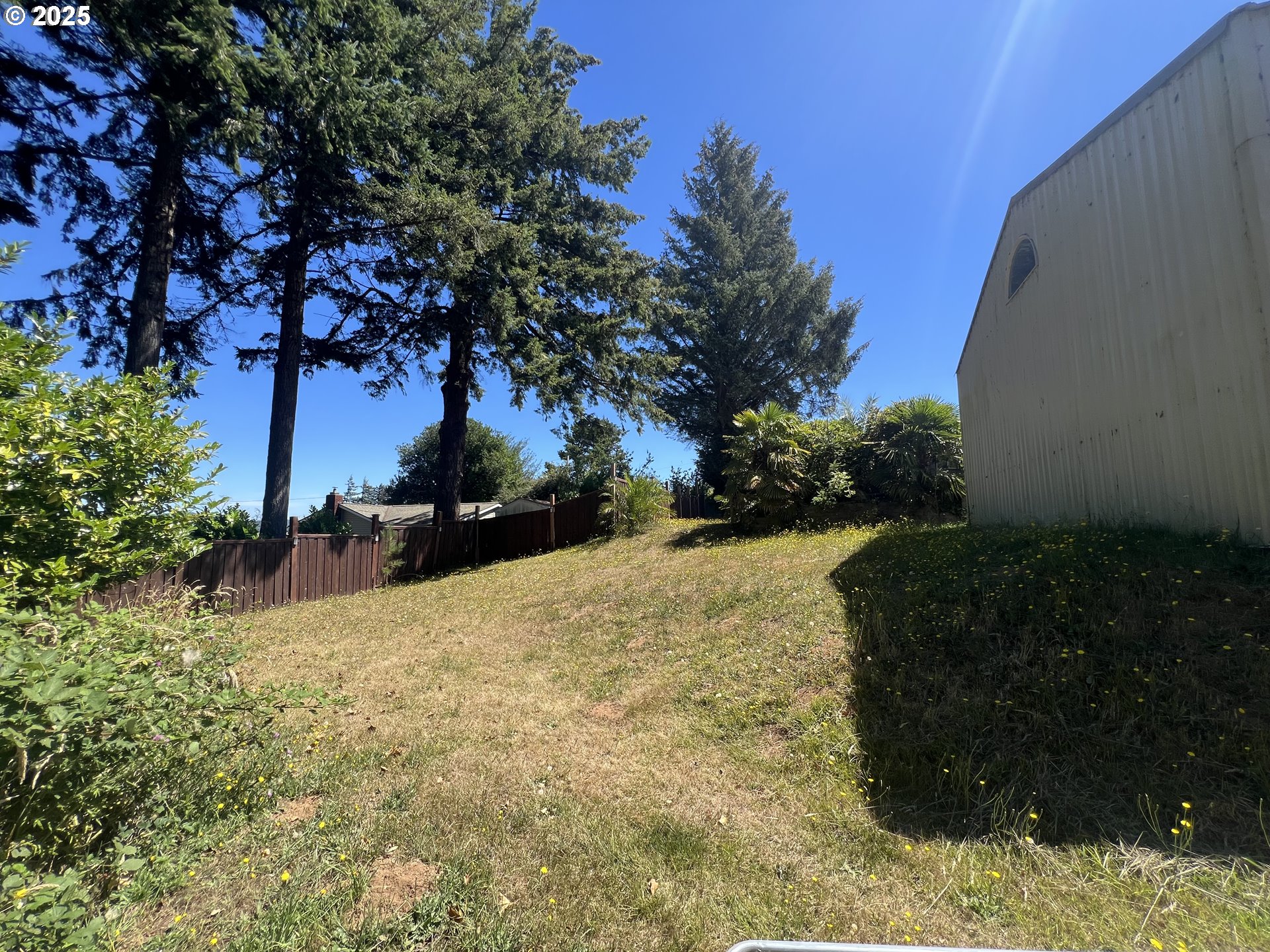 760 O'Connell Street North Bend, OR 97459 - Photo 31 of 35