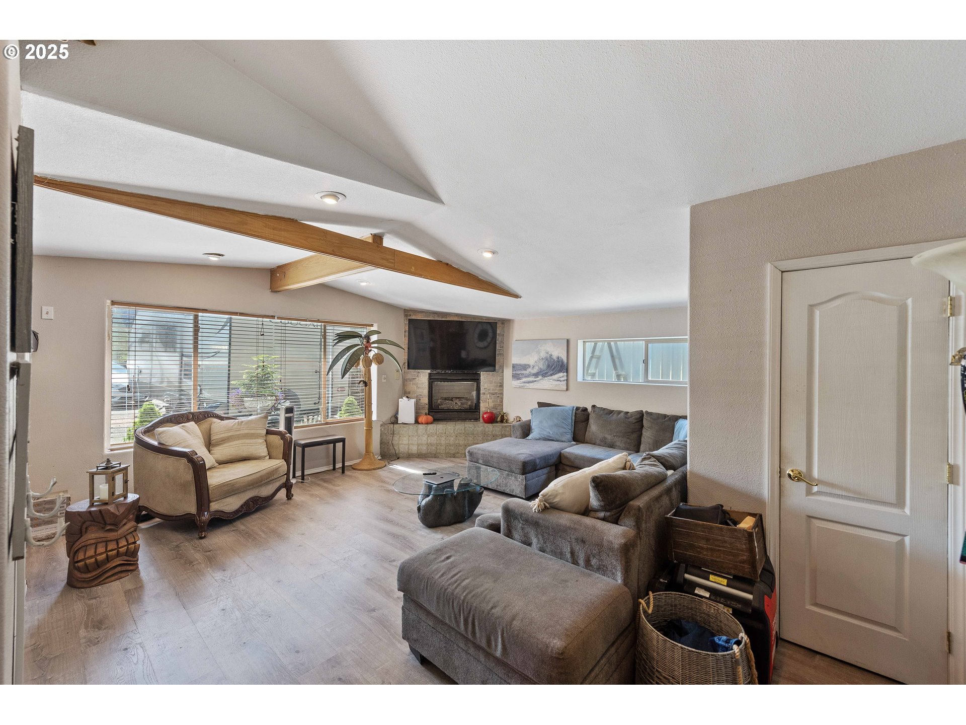760 O'Connell Street North Bend, OR 97459 - Photo 8 of 35