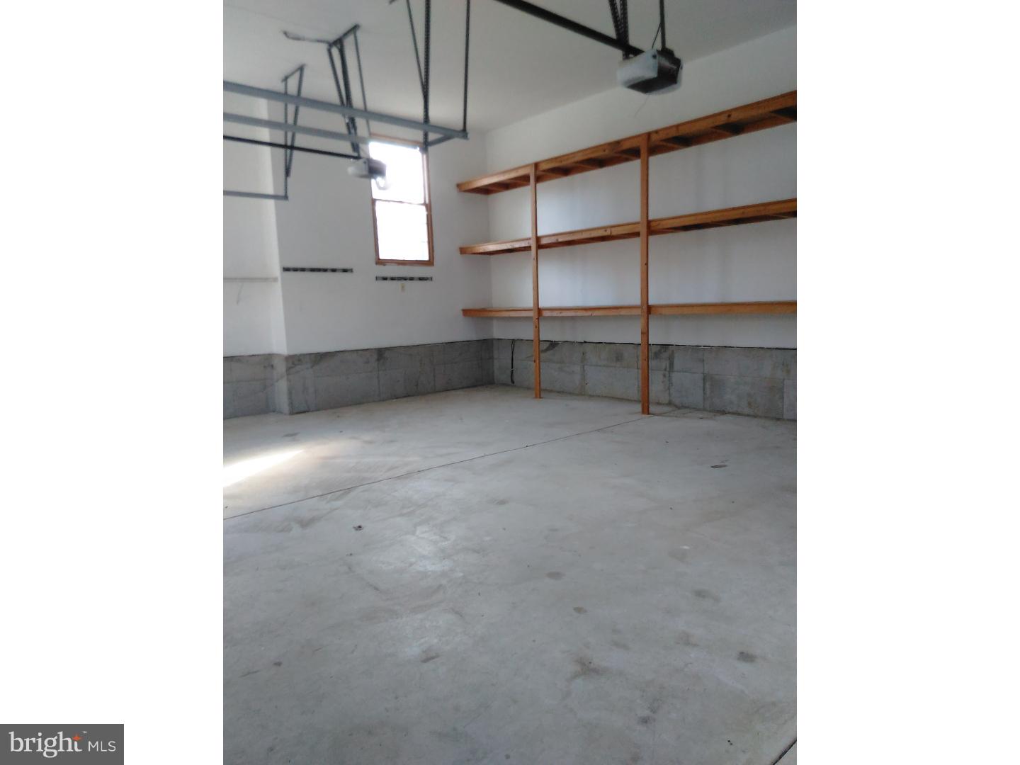 1305 New Brooklyn Road Berlin, NJ 08081 - Photo 23 of 25 Garage