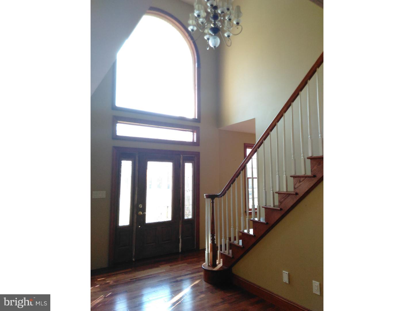 1305 New Brooklyn Road Berlin, NJ 08081 - Photo 4 of 25 Foyer