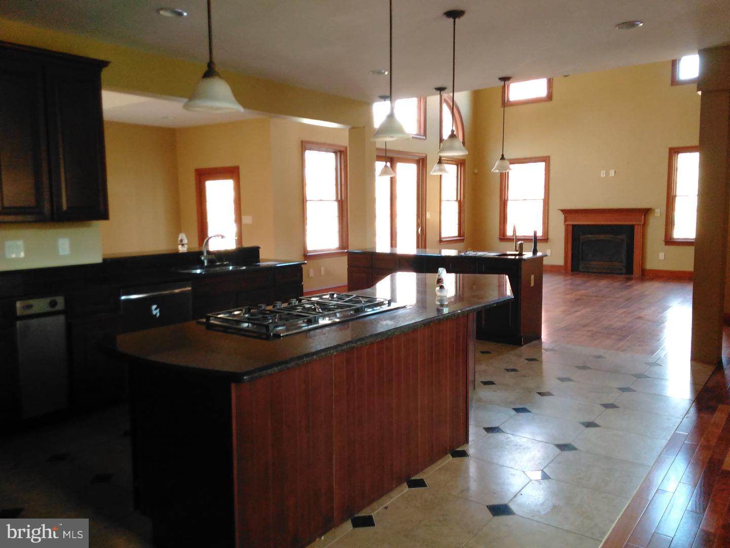 1305 New Brooklyn Road Berlin, NJ 08081 - Photo 6 of 25 Kitchen