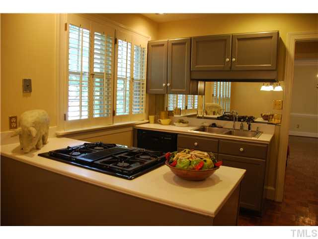 1612 Oberlin Road, Unit 7 Raleigh, NC 27608 - Photo 19 of 25 Photo 19