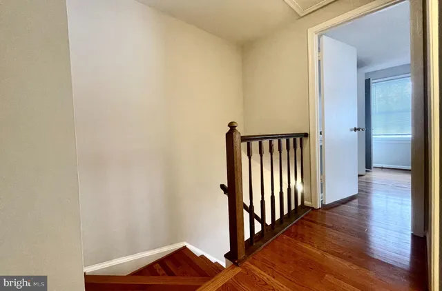 $3,200 | 7353 Crestleigh Circle, Alexandria, VA 22315