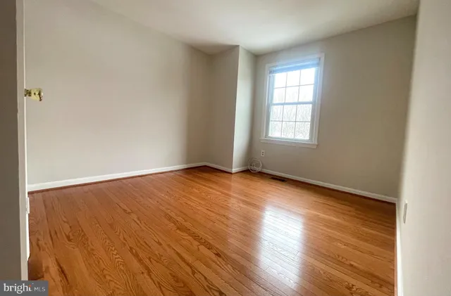 $3,200 | 7353 Crestleigh Circle, Alexandria, VA 22315