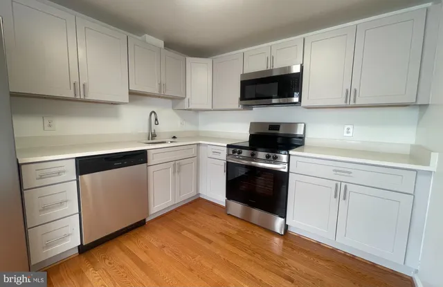 $3,200 | 7353 Crestleigh Circle, Alexandria, VA 22315