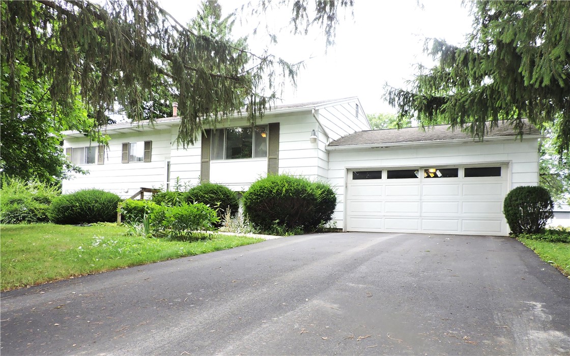 107 Emerald Circle Rochester, NY 14623 - Photo 1 of 1