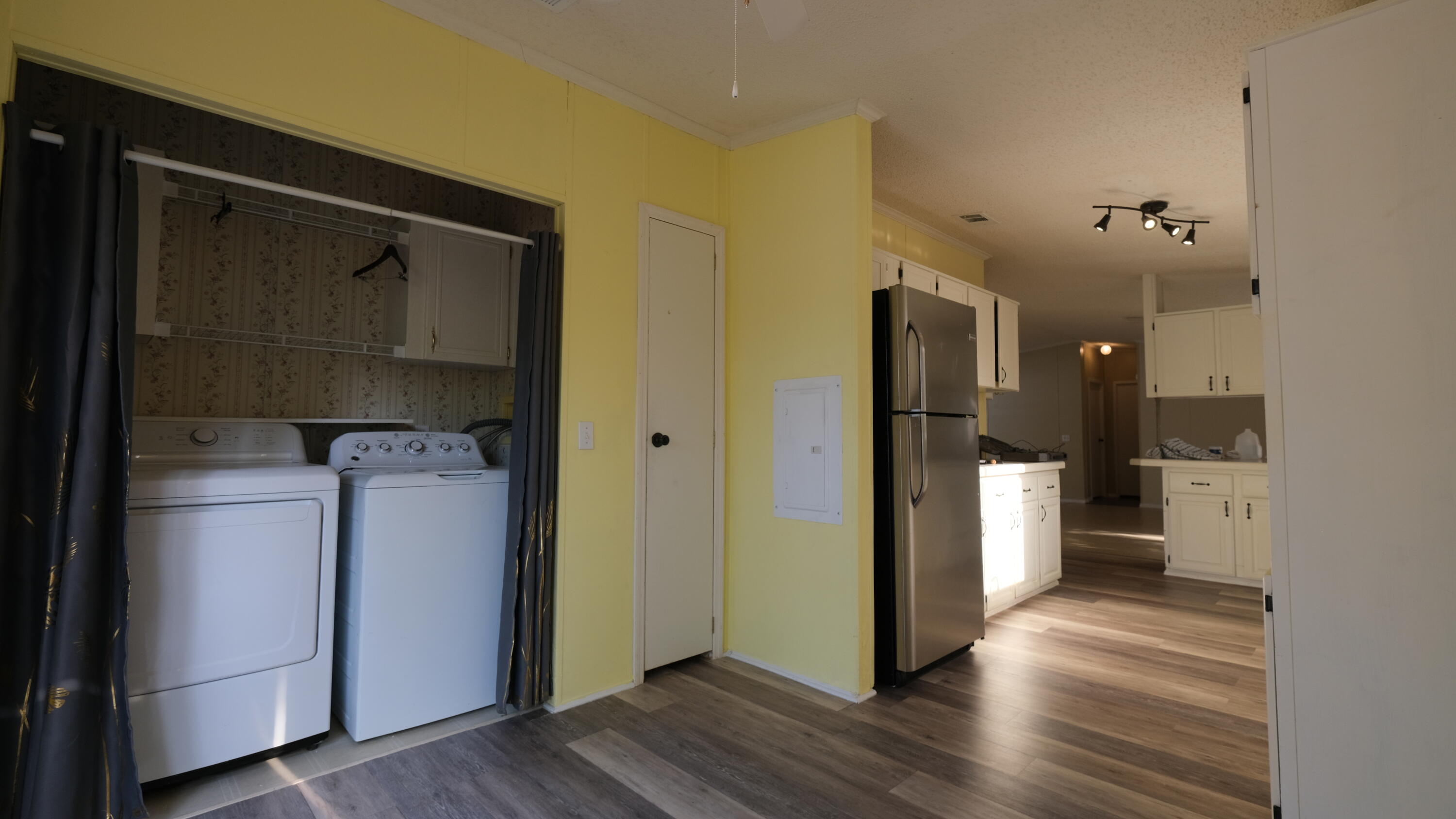 11942 Coral Place Boca Raton, FL 33428 - Photo 16 of 23 27