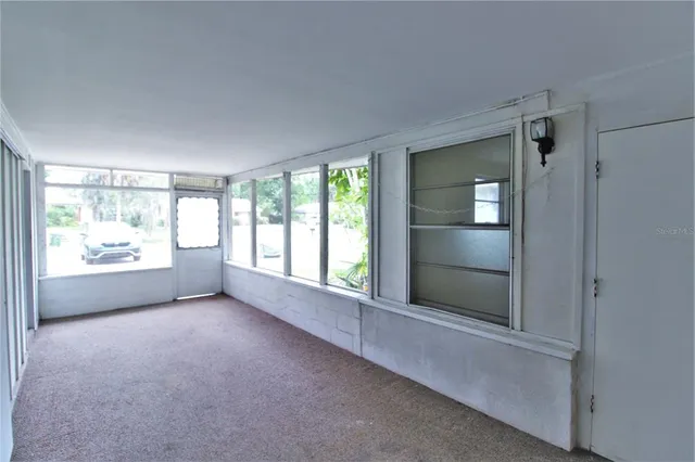 $1,999 | 1935 Edgewater Drive, Sarasota, FL 34234