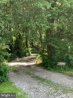 Driveway entry off Old Stage Road