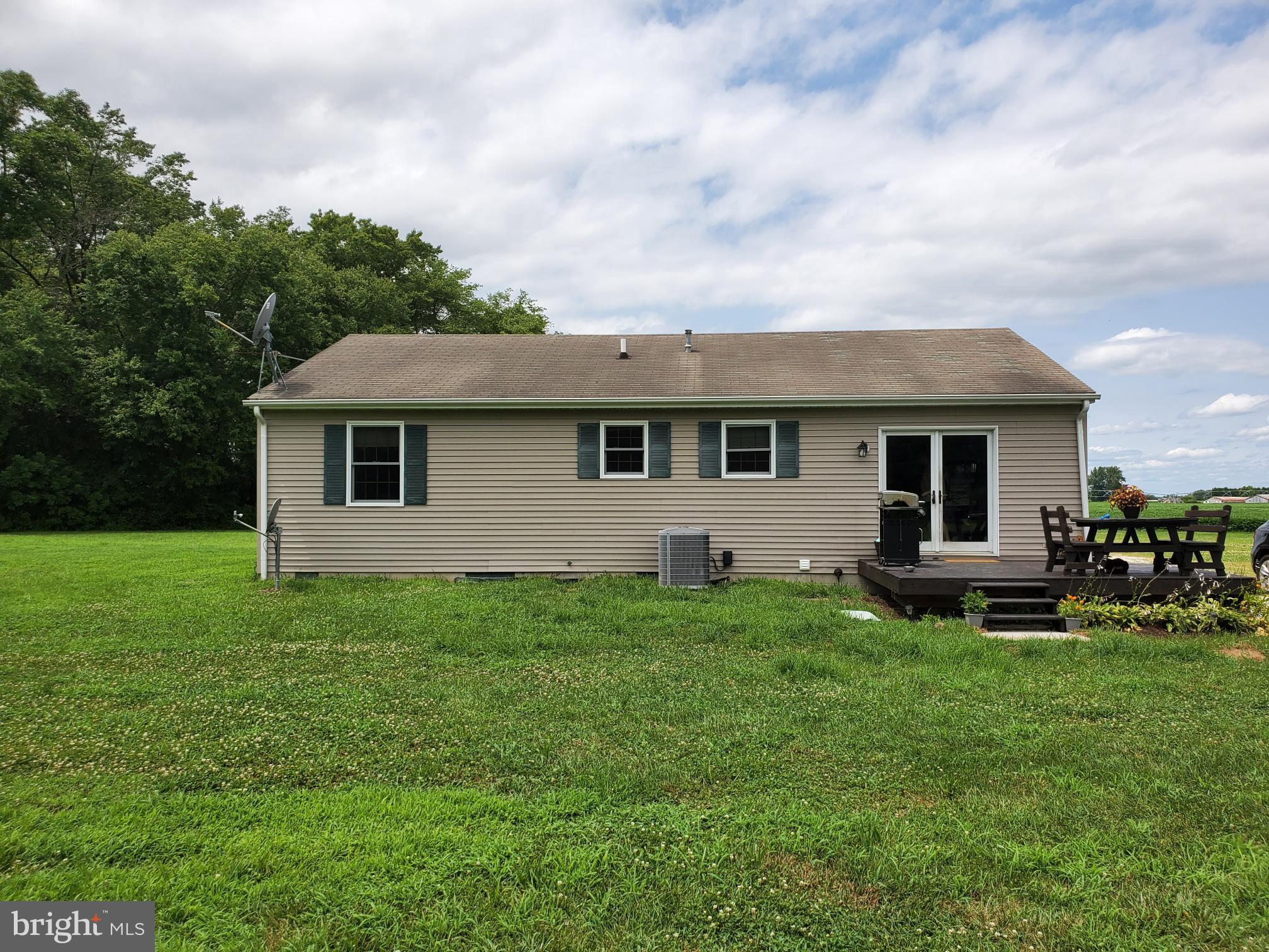 32881 Old Stage Road Laurel, DE 19956 - Photo 22 of 52 Close up Back