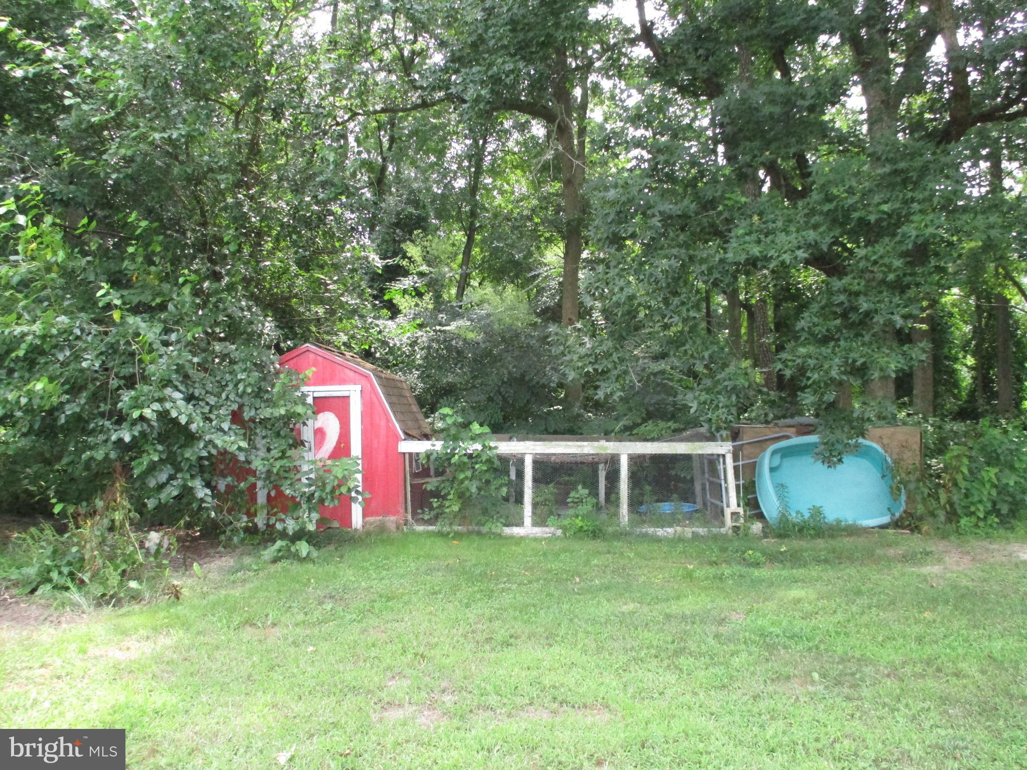 32881 Old Stage Road Laurel, DE 19956 - Photo 39 of 52 Chicken coop