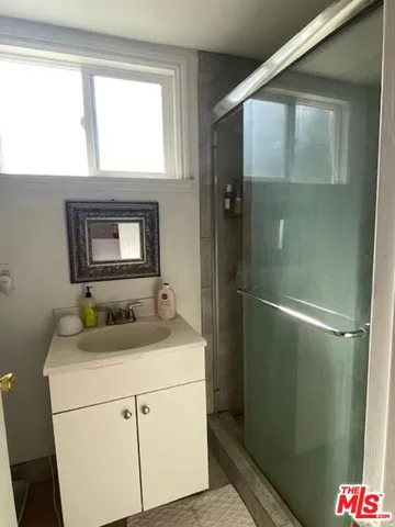 $2,950 | 1612 West 11th Place, Los Angeles, CA 90015