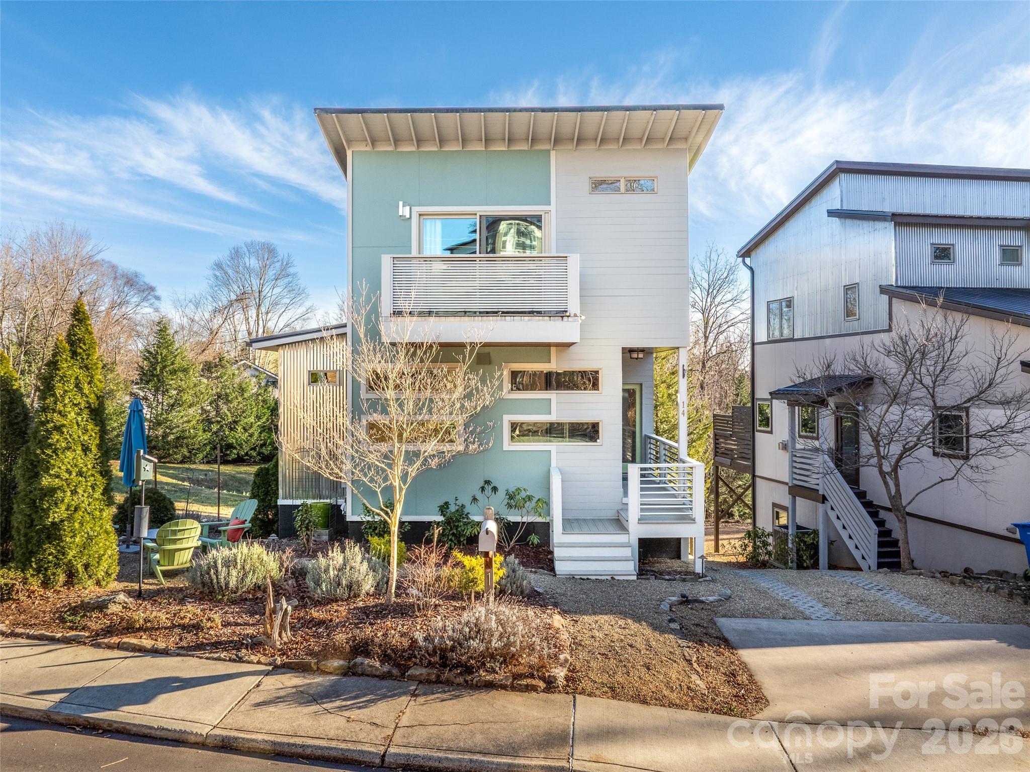 14 Sulphur Springs Road Asheville, NC 28806 - Photo 1 of 43