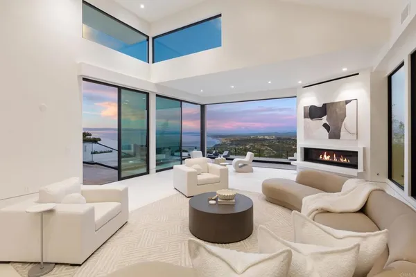 $12,950,000 | 2082 Via Casa Alta, La Jolla, CA 92037