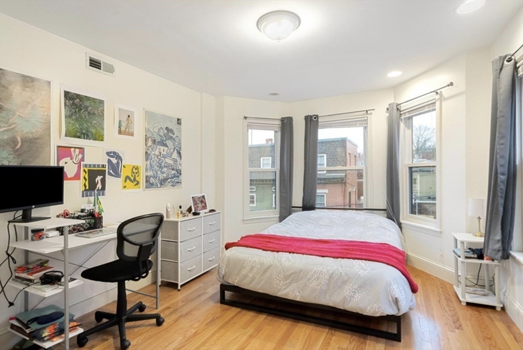 85 Fort Avenue, Unit 2 Boston, MA 02119 - Photo 5 of 18
