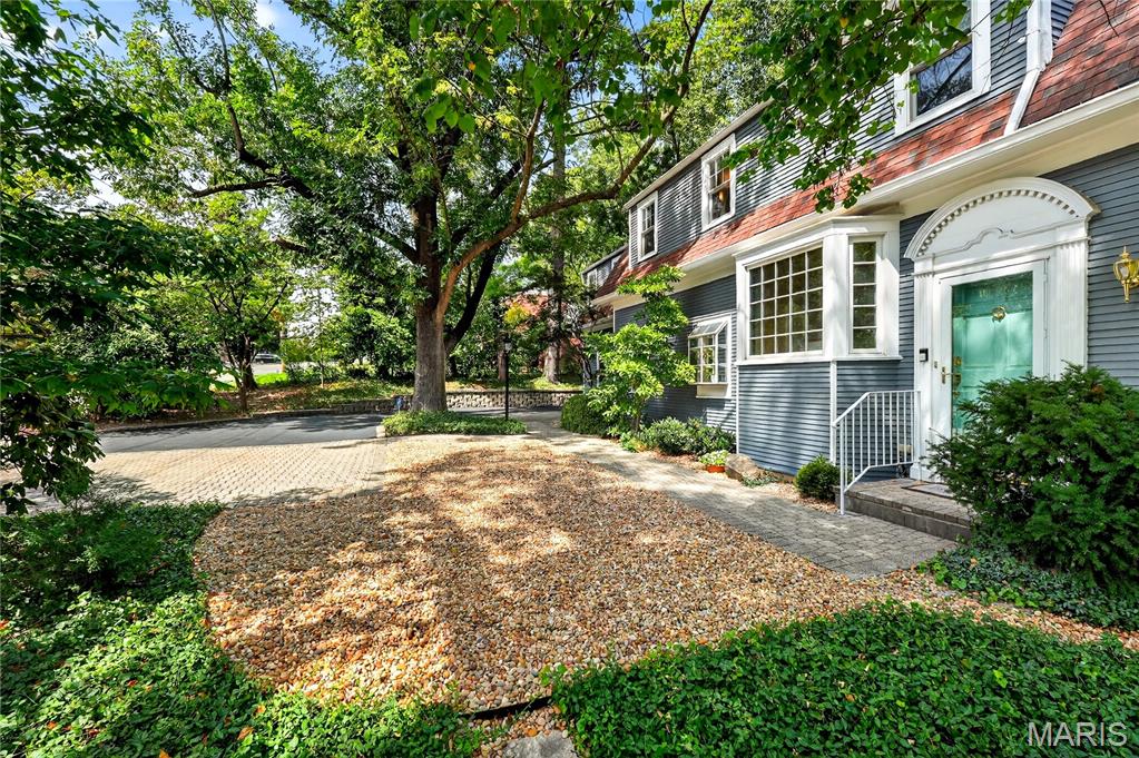 8955 Ladue Road St. Louis, MO 63124 - Photo 3 of 61 Gallery Image 3