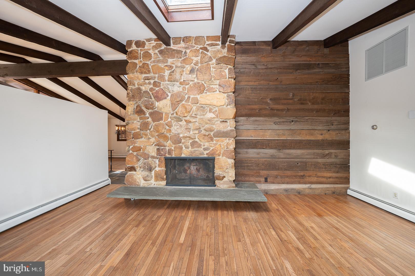 759 Hedges Lane Wayne, PA 19087 - Photo 18 of 60 Fireplace in living room