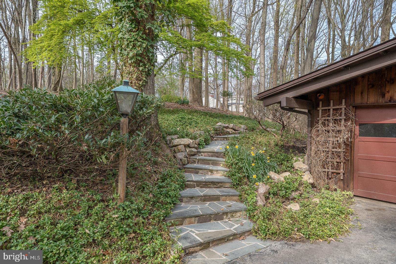 759 Hedges Lane Wayne, PA 19087 - Photo 2 of 60 Custom stairway to front door