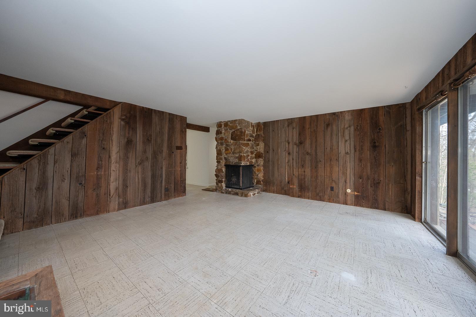 759 Hedges Lane Wayne, PA 19087 - Photo 32 of 60 Family room