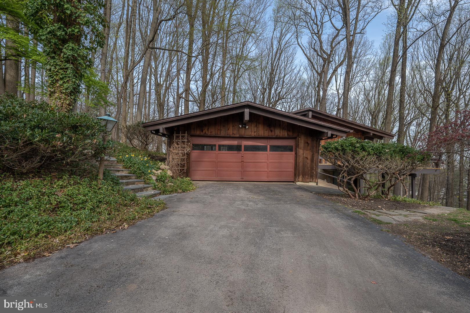759 Hedges Lane Wayne, PA 19087 - Photo 49 of 60 2-car garage