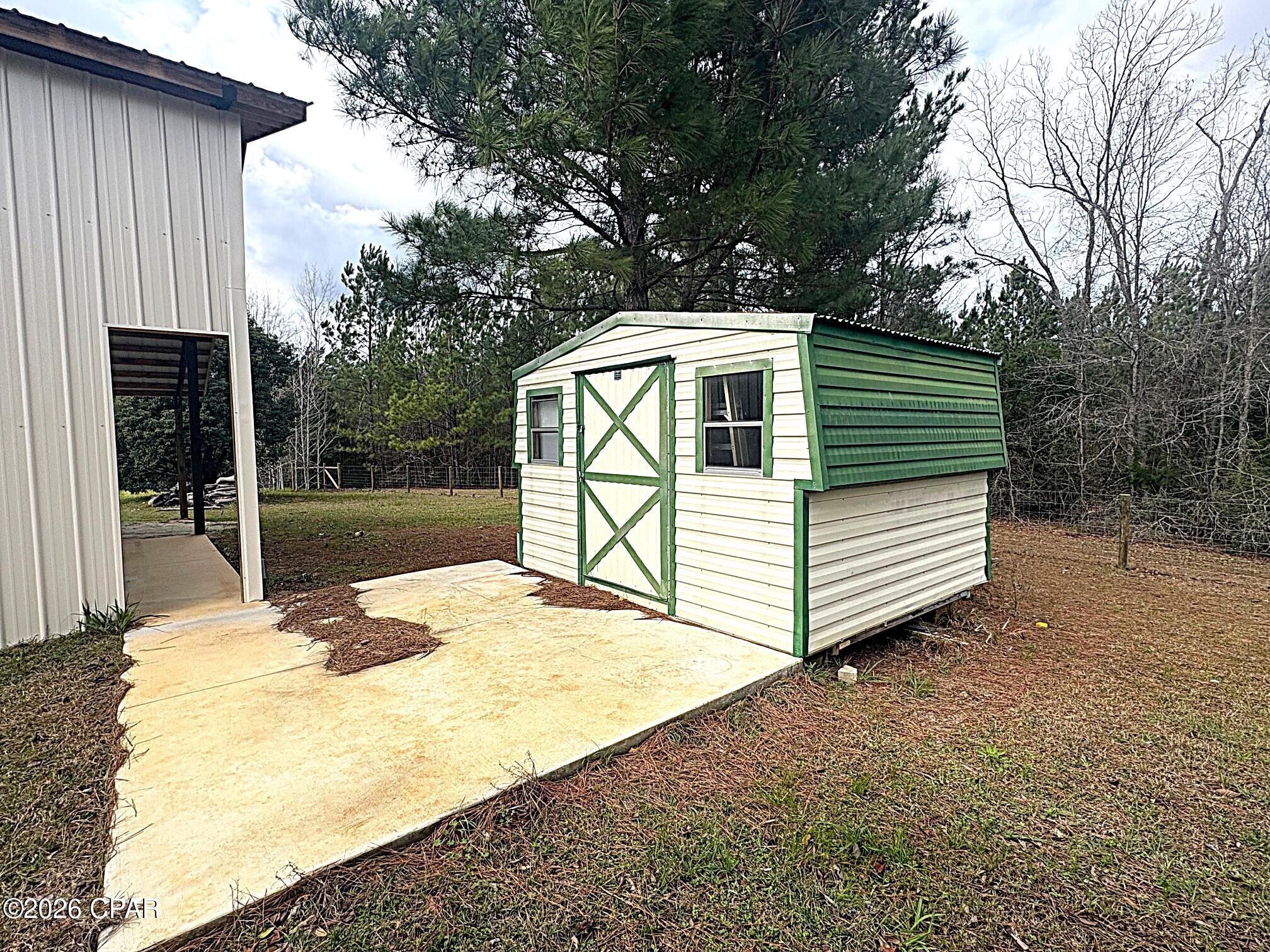 2103 Holley Timber Road Cottondale, FL 32431 - Photo 12 of 21 Gallery Image 12