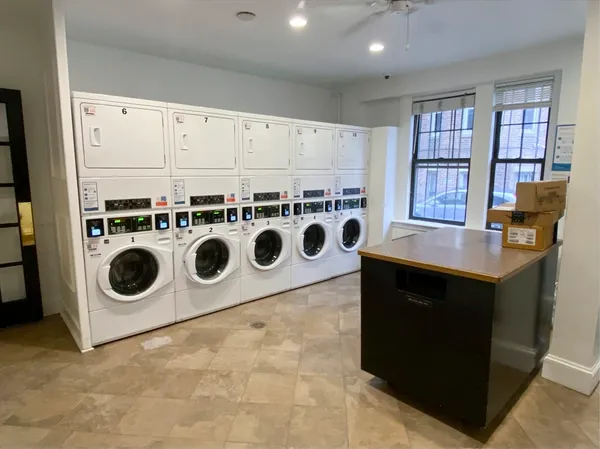 $2,400 | 62 Queensberry Street, Unit 407, Boston, MA 02215