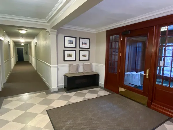 $2,400 | 62 Queensberry Street, Unit 407, Boston, MA 02215